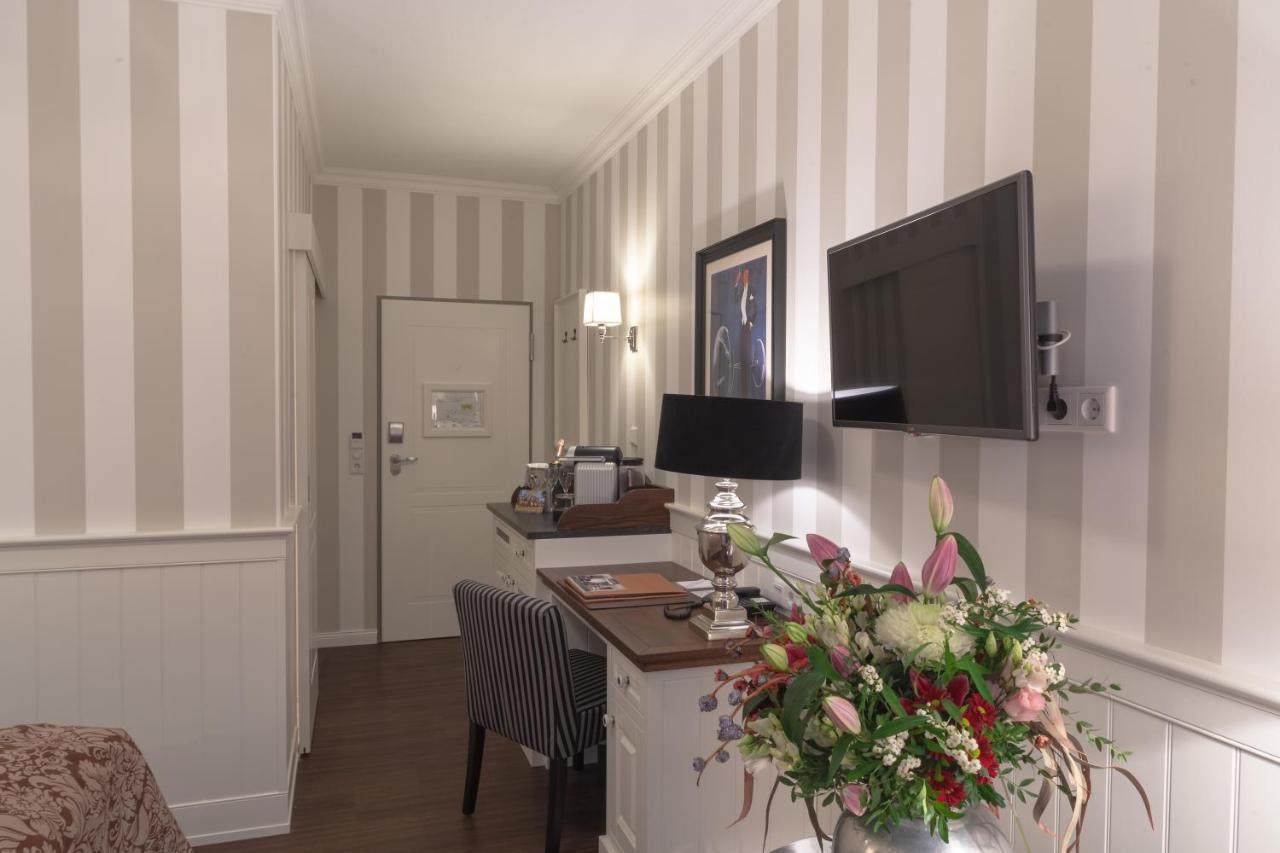 Single Room,752297300:JPEG